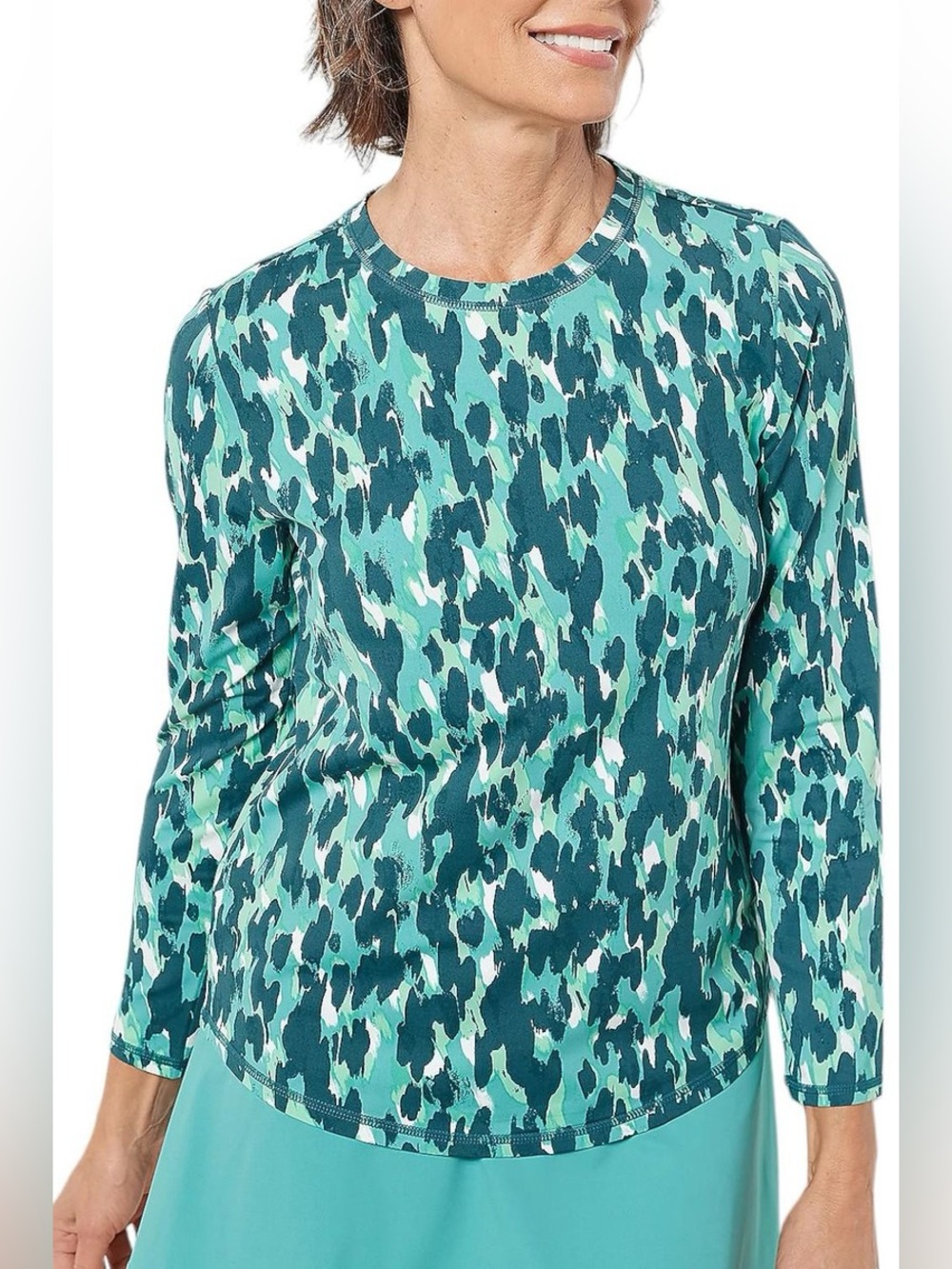ZUDA NWOT UPF 50 Curved Hem Long Sleeve Pullover